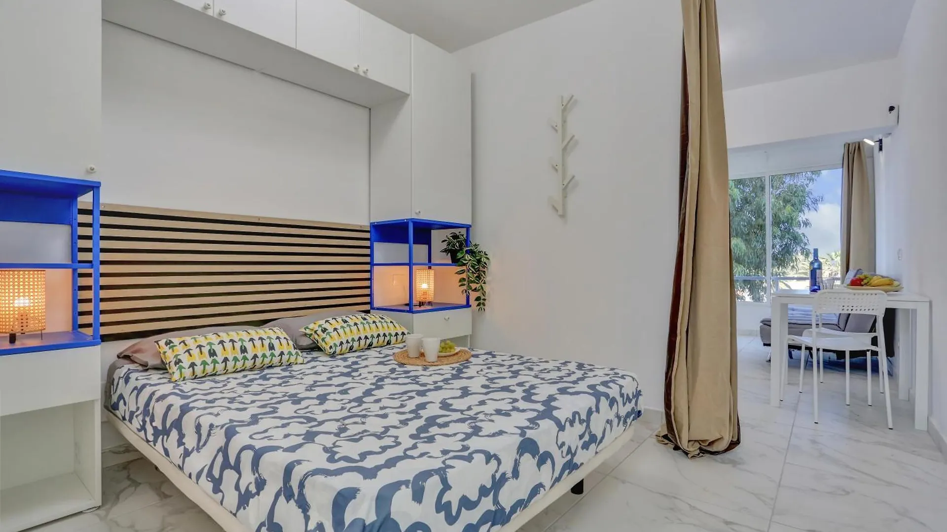 Parrot Paradise Studio, Wifi, Smart Tv, Pool Costa Del Silencio Spain
