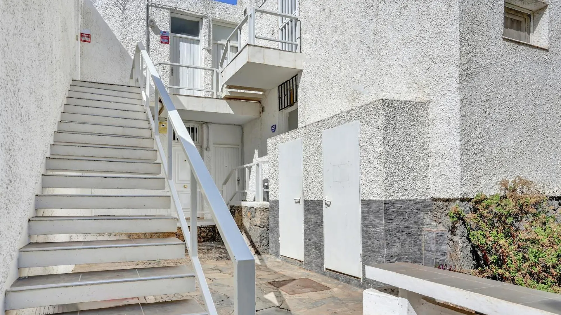 Parrot Paradise Studio, Wifi, Smart Tv, Pool Costa Del Silencio 0*,  Spain