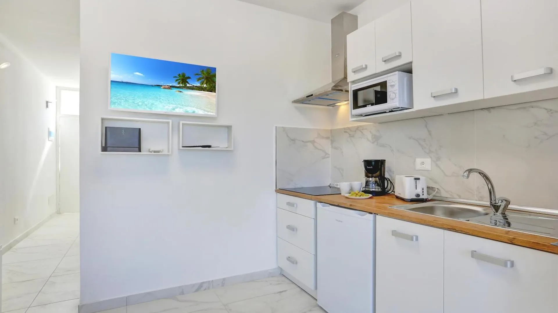 Parrot Paradise Studio, Wifi, Smart Tv, Pool Costa Del Silencio Apartment