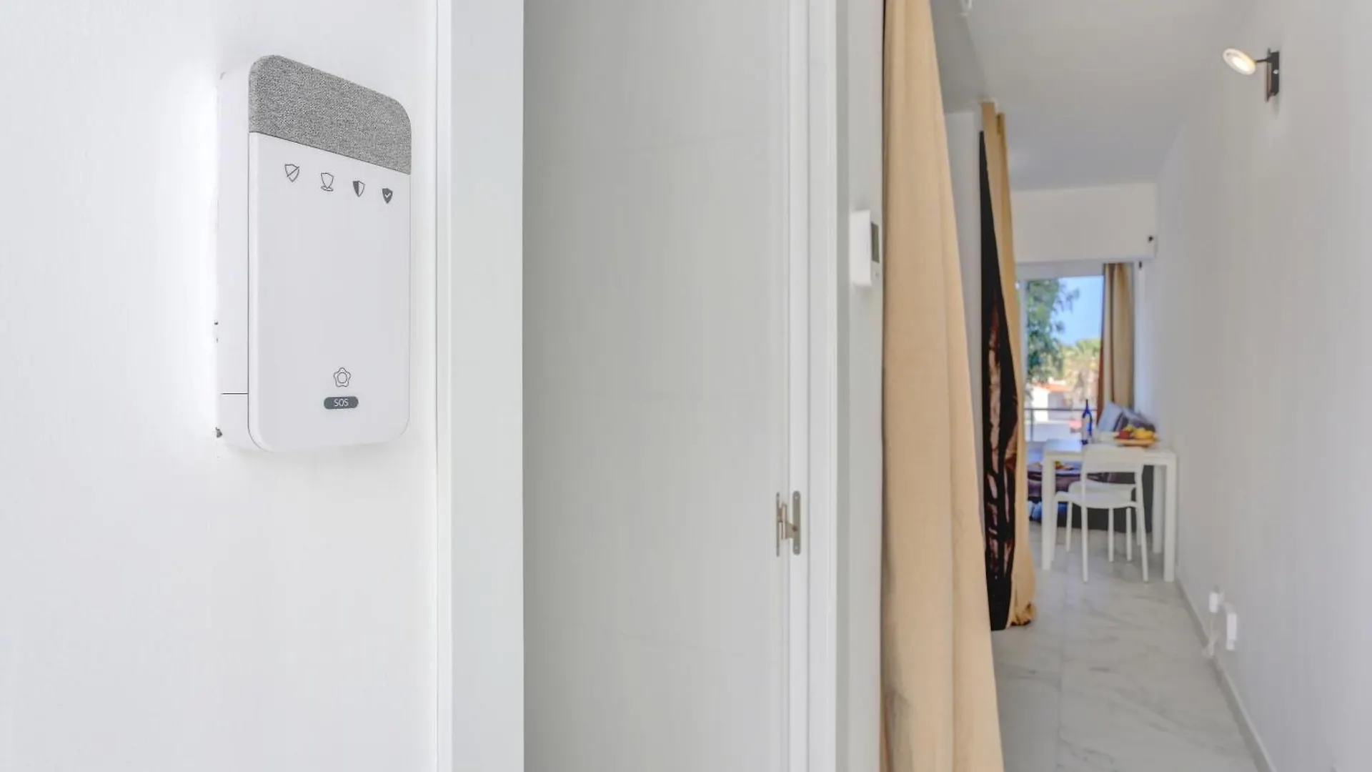 Apartment Parrot Paradise Studio, Wifi, Smart Tv, Pool Costa Del Silencio