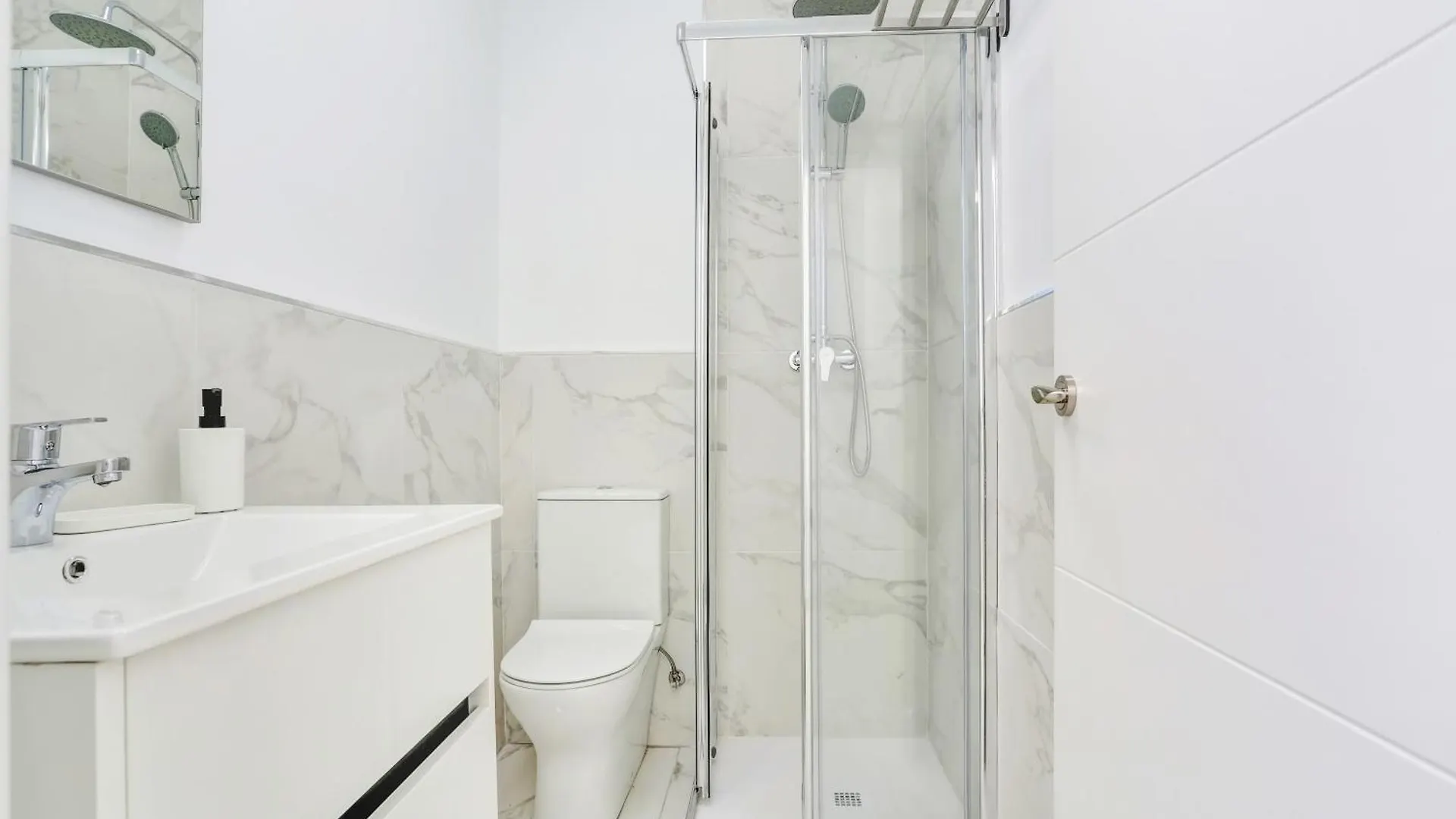 Parrot Paradise Studio, Wifi, Smart Tv, Pool Costa Del Silencio Apartment